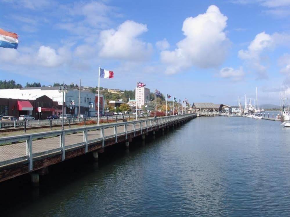 Best Western Holiday Hotel Coos Bay Exteriör bild